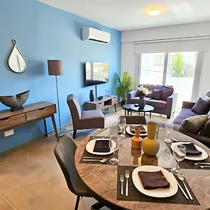 Apartment Sealife Citycenter Residences, Larnaca
